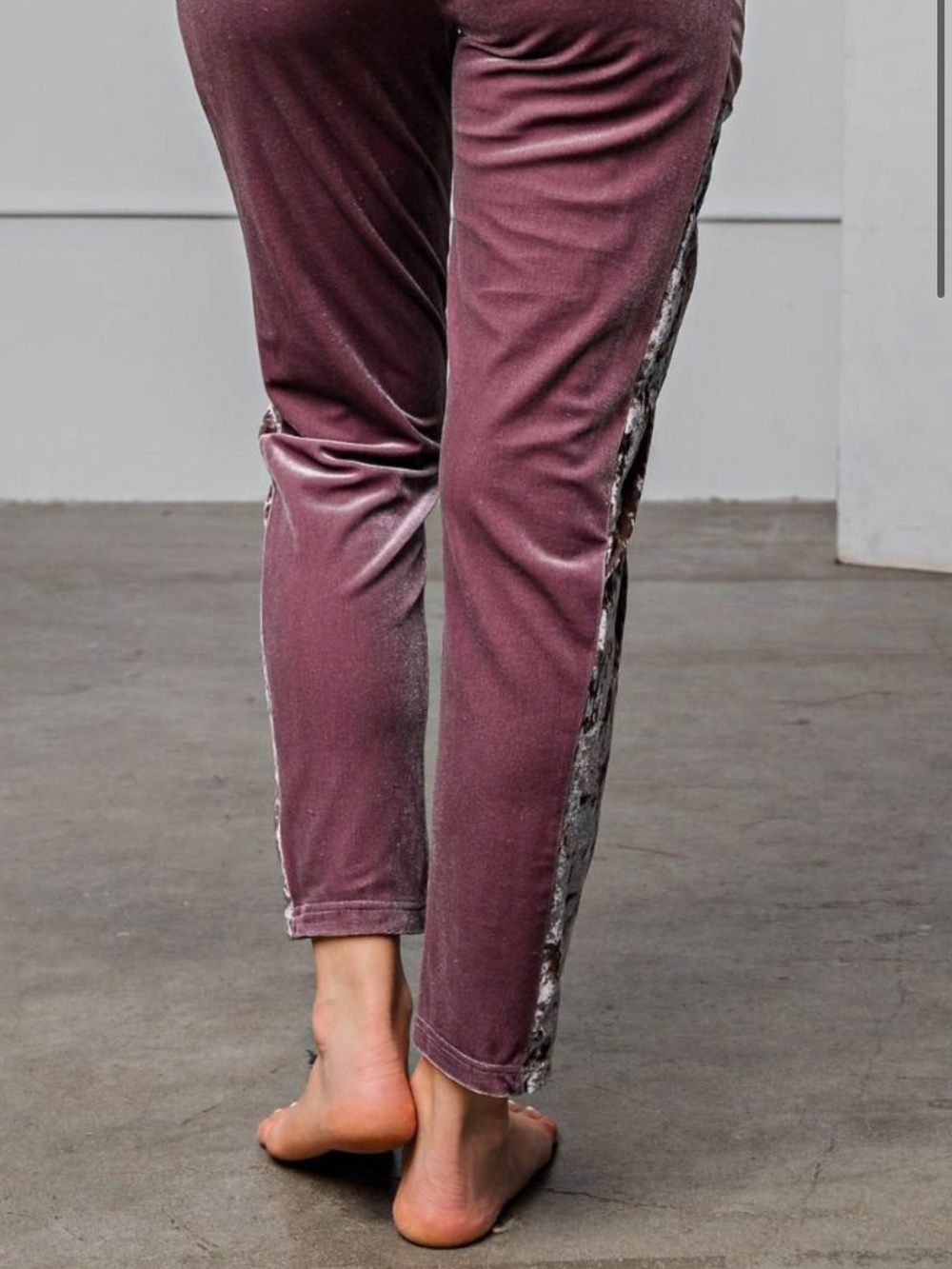 Easel Jogger Pants - Ice Velvet Velour with Side Pockets in Dusty Mauve or Olive - Picture 3 of 8